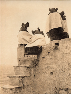 WATCHING THE DANCERS EDWARD CURTIS NORTH AMERICAN INDIAN PHOTO